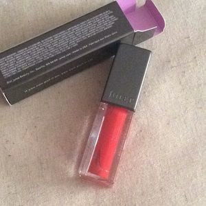 NIB Julep it’s whipped Beso Matte Lip Mousse 💋